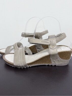 Merrell Grey Crackled Leather Revalli Aura Ankle Strap Open Toe Wedge Sandals 10